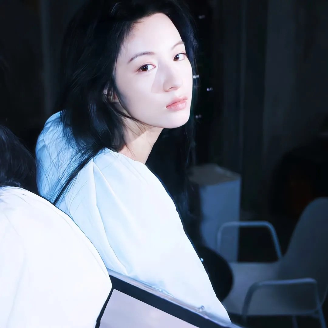 小心间谍